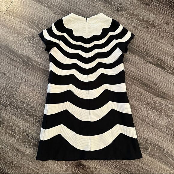 Karta Black And Cream Wavy Print dress - Picture 4 of 4